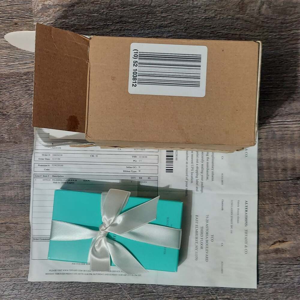 Tiffany & Co. Silver Polishing Cloth Gift Set Original Box Ribbon Tissue Invoice - Picture 4 of 6